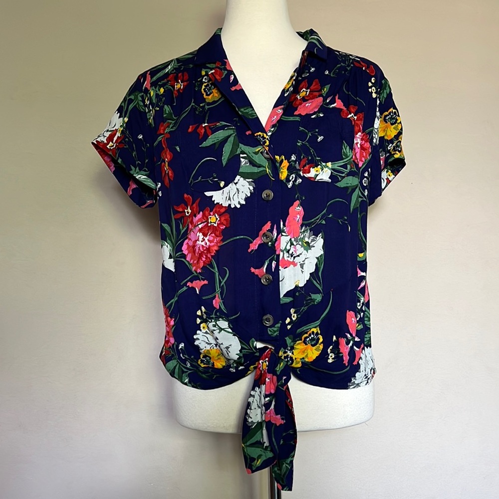 MAEVE by Anthropologie Flower Tie-Front Print Shirt - Size 6